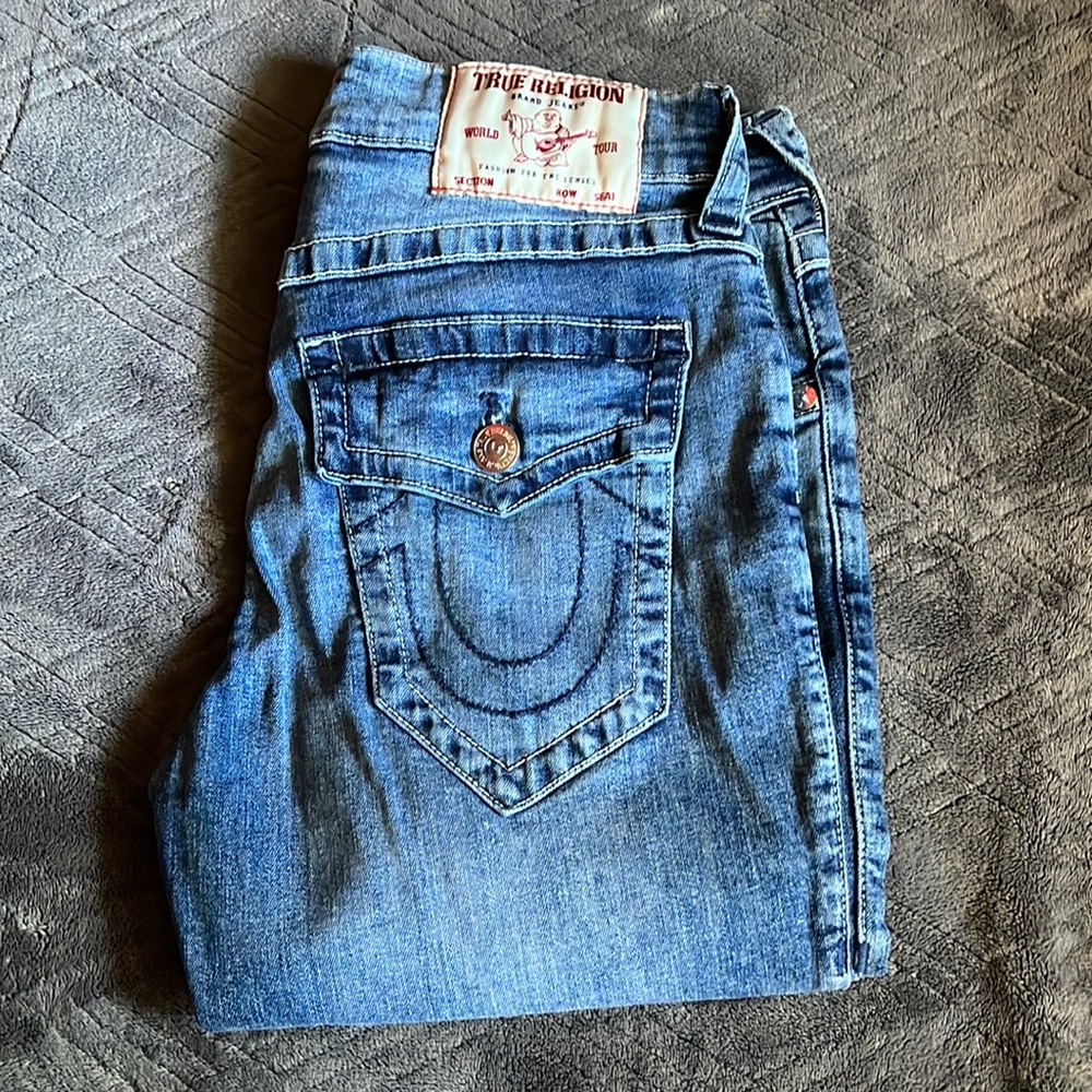 selling true religion jeans, only wore once looking to get rid of it